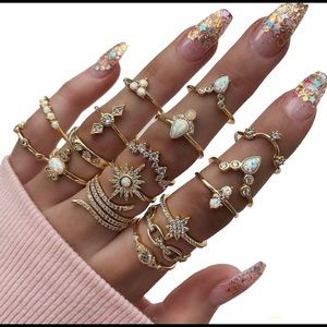 Set of 17 Knuckle Rings!